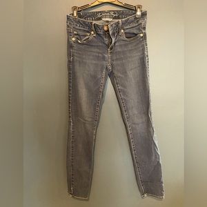 American Eagle-Super Stretch Skinny Jean: Size 4 Regular